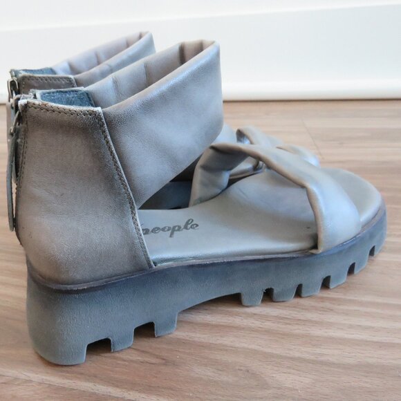 FREE PEOPLE Maddox Lug Sole Chunky Sandals in Pebble Gray Boho - Size US 8 - Picture 6 of 14